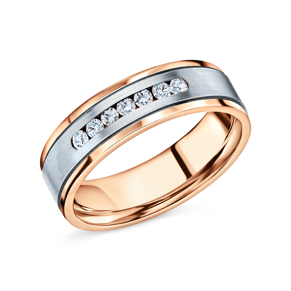Золотое обручальное кольцо с бриллиантами в Новосибирске
