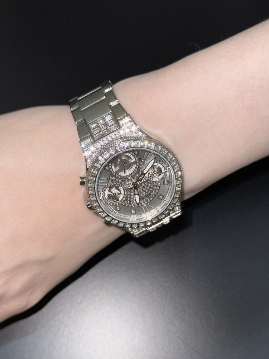 Часы женские GUESS GW0320L2 GUESS GW0320L2: сталь, кристалл