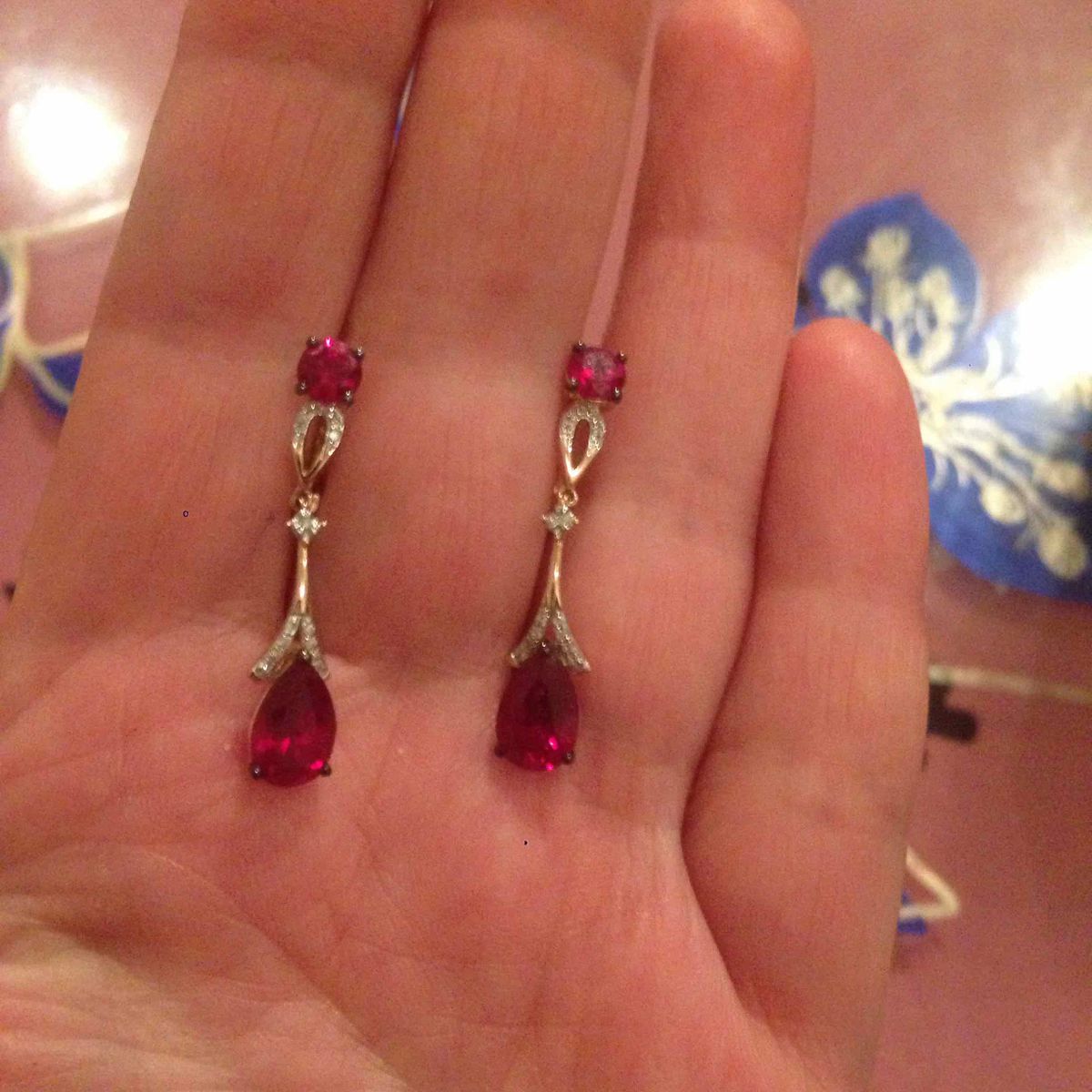 Золотые серьги с рубинами и бриллиантами SERGEY GRIBNYAKOV: красное и ...